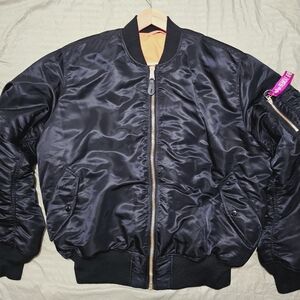 Alpha Ma-1 Reversable Bomber Flight Jacket Black size 2xL. full zip up.